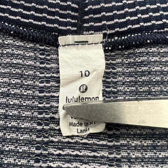 Lululemon True Navy Blue White Swiftly Tech Short Sleeve Crew Seamless Top 10 - Picture 6 of 8